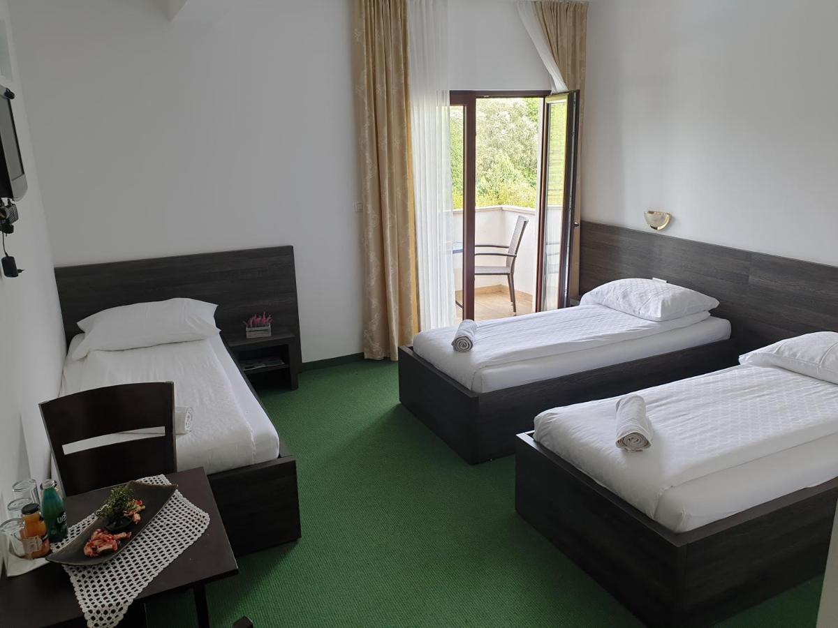 Hotel Lohovo Bihać Dış mekan fotoğraf