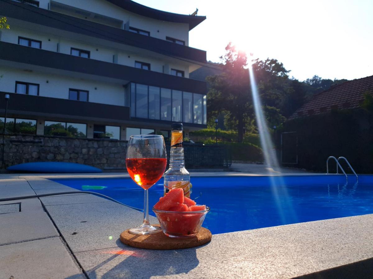 Hotel Lohovo Bihać Dış mekan fotoğraf