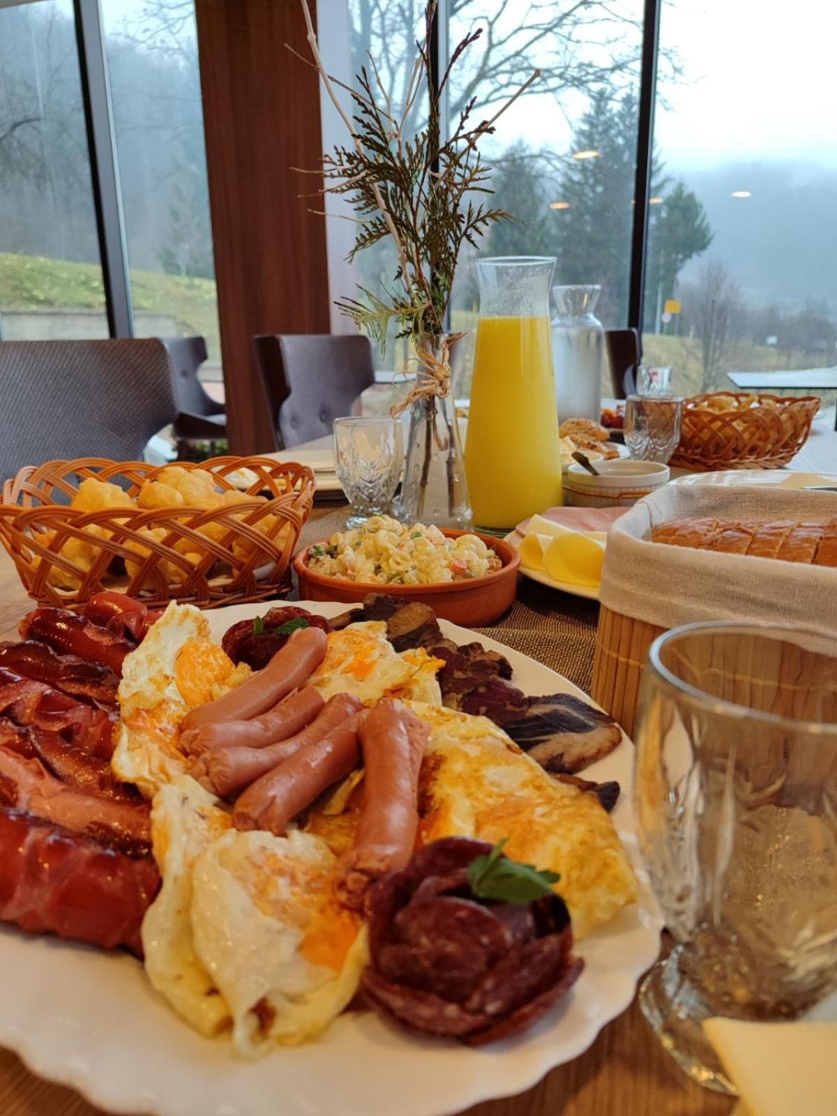 Hotel Lohovo Bihać Dış mekan fotoğraf